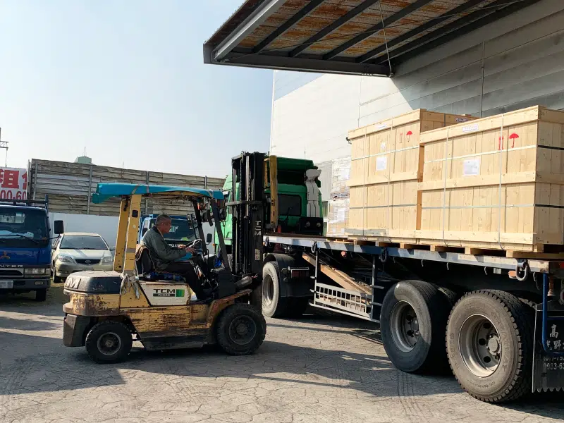 Our Factory and Packing Style